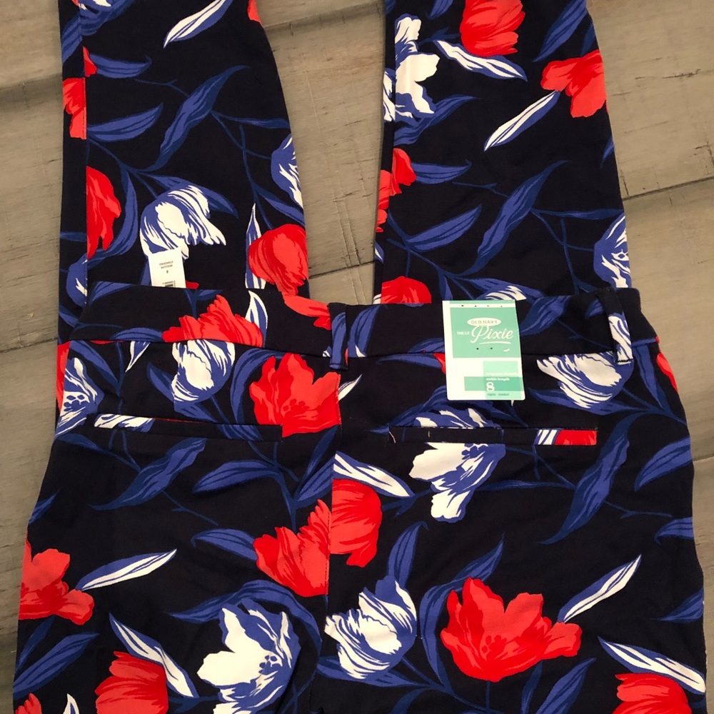 NWT Old Navy Ankle length floral pants